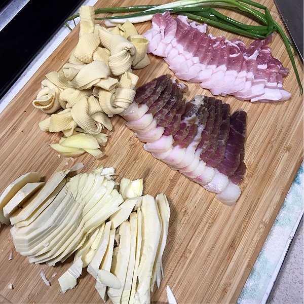 家常肉松蛋糕做法：轻松变大厨，美味翻倍